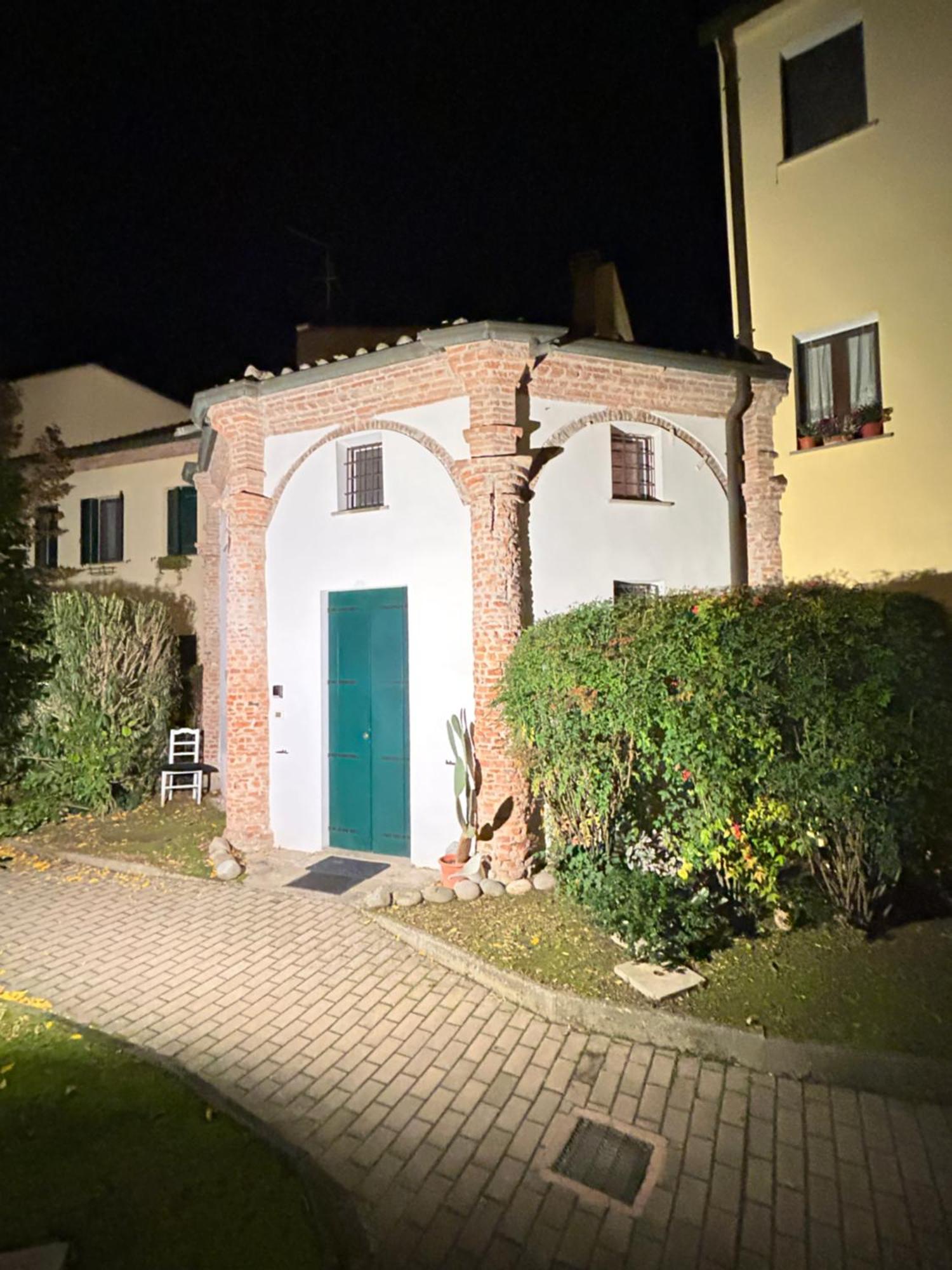 Chiesetta Abside Ex Seminario -Apartment Rovigo Exterior photo